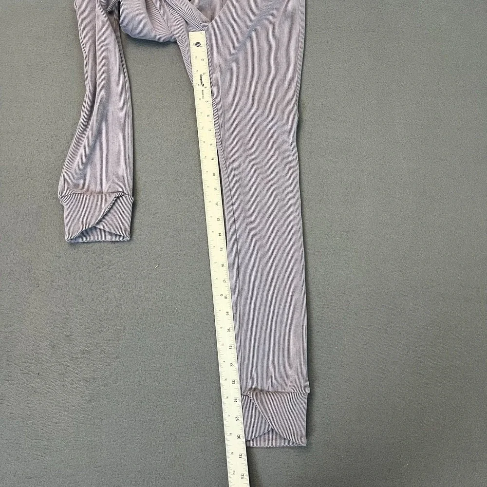 Gymshark Womens Size Medium Leggings Belted Ribbed‎ Knit Tulip Hem Purple Lounge - Picture 8 of 11